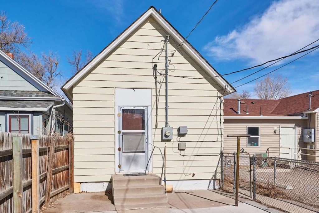 This Little House Close To Hospital,Downtown & Cfd Apartment Cheyenne Bagian luar foto